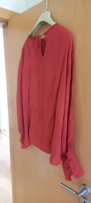 Blusa Vermelha manga comprida