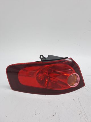 PILOTO TRASERO IZQUIERDO FIAT CROMA (194)