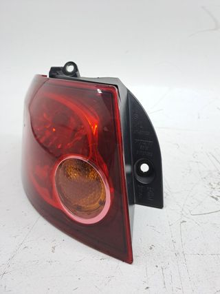 PILOTO TRASERO IZQUIERDO FIAT CROMA (194)