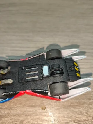 Imán y Tornillos para coche Spiderman Carrera Go