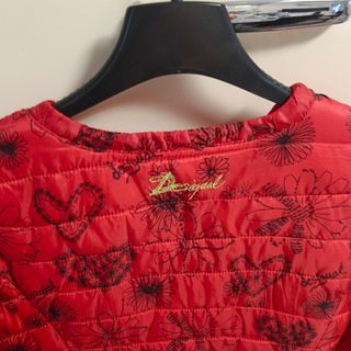 Giubbotto Desigual primaverile floreale rosso