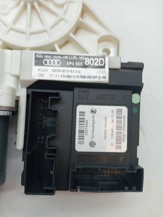 MOTOR ELEVALUNAS TRASERO DERECHO AUDI A3 SPORTBACK (8P)