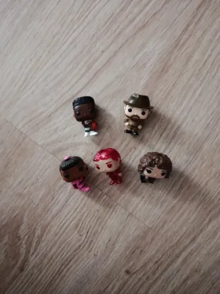 Figuras Kinder Joy Stranger Things