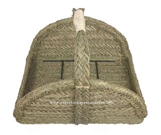 Leñera arca de esparto con armazón de forja