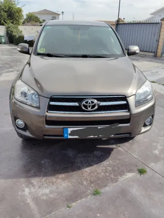 Toyota RAV4 2010