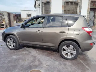 Toyota RAV4 2010