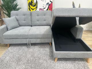 Elegante chaise longue nuevo con patas de madera