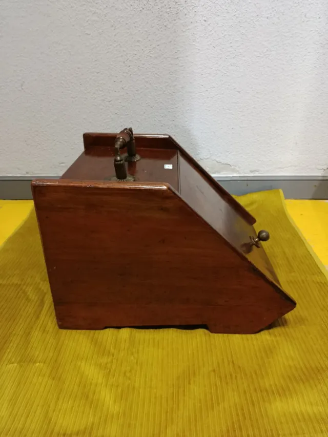 ANTIGUA CARBONERA MADERA