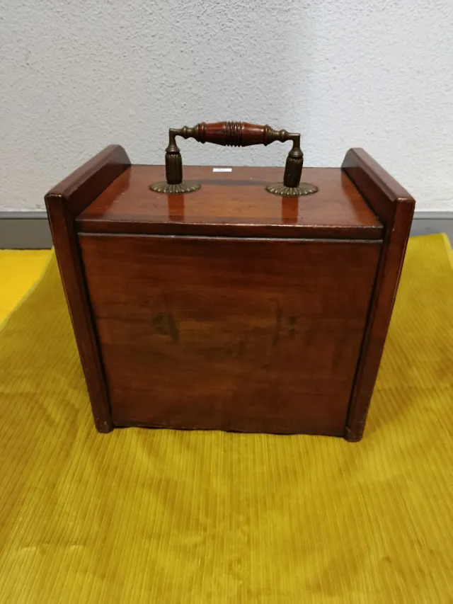 ANTIGUA CARBONERA MADERA