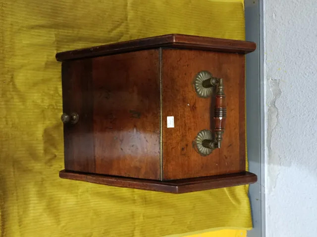 ANTIGUA CARBONERA MADERA