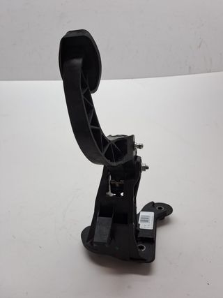 PEDAL EMBRAGUE PEUGEOT 2008 (P1) (4)