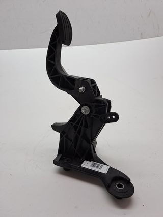 PEDAL EMBRAGUE PEUGEOT 2008 (P1) (4)