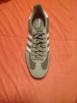 Zapatillas Adidas Beige/Verde Talla 47 1/3