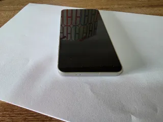 Samsung S24 256GB + 3 Fundas