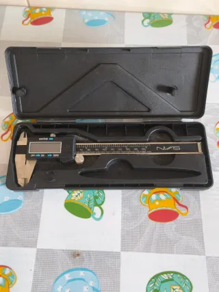 Calibre Digital con Estuche