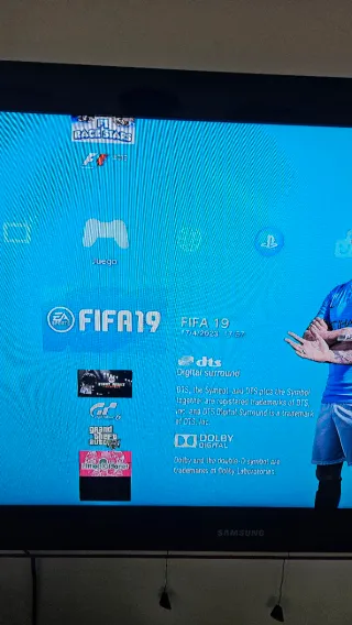 PS3 Slim 300GB + 2 Mandos + 21 Juegos