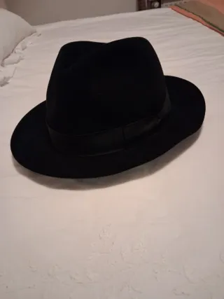 Sombrero de caballero negro