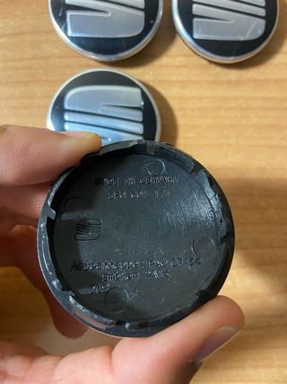 Tapabujes Seat 56mm Negro Plata Nuevos