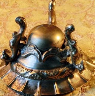 Cenicero Alpaca Patas Dragón 60g