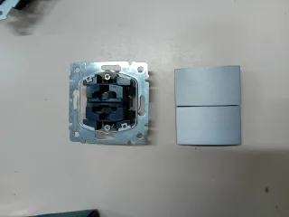 Doble conmutador Legrand Galea