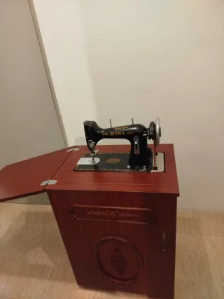 Máquina de coser Sigma con mesa