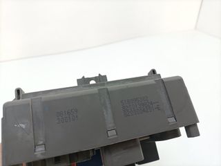 CAJA RELES / FUSIBLES RENAULT LAGUNA II (BG0) (2)