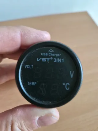 Termometro digitale display voltmetro con USB char