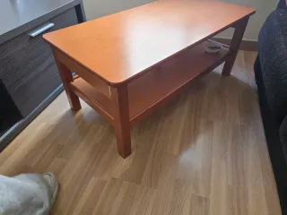 Mesita extensible de madera