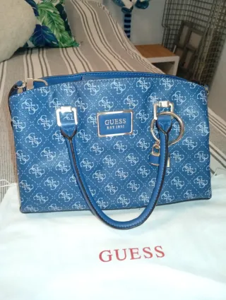 Bolso Guess Azul y Blanco