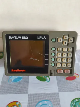 Raytheon Raynav 580 LORAN C Navigator
