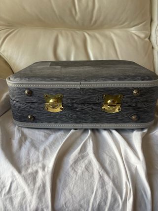 Maleta vintage antigua años 50–60, decoración retr