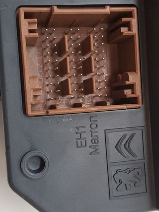 CAJA RELES / FUSIBLES CITROEN C4 PICASSO (5)