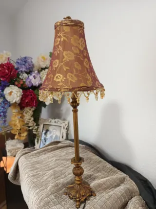 2 Lámparas de mesa decorativa dorada