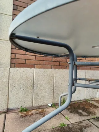 Mesa redonda de jardín cristal y metal