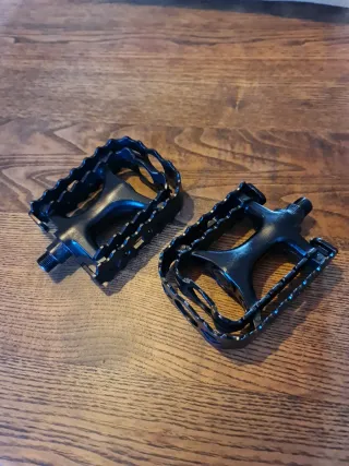 Pedales de Bicicleta Aluminio Doble Dentado