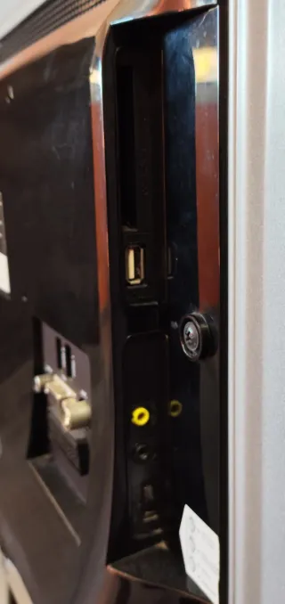 TELEVISOR HITACHI 32 PULGADAS HD 1080