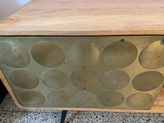 Mueble TV madera y metal dorado