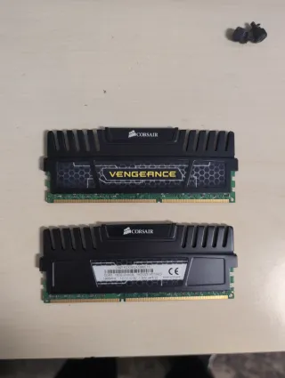 Corsair Vengeance 2x8GB DDR3 RAM