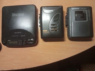 Lote 3 reproductores: Sony Discman, Panasonic, Aiw