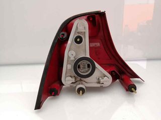 PILOTO TRASERO DERECHO FORD FOCUS BERLINA (CAK) (8)