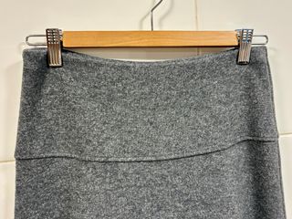 Falda larga punto gris Zara