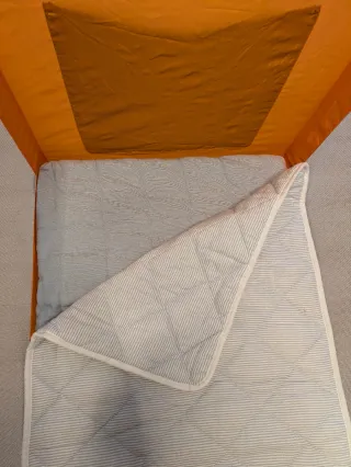 Cuna de viaje plegable con colchón