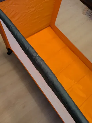 Cuna de viaje plegable con colchón