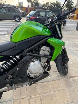 Kawasaki ER6N Verde