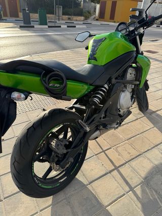 Kawasaki ER6N Verde