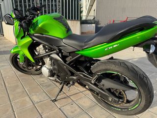 Kawasaki ER6N Verde