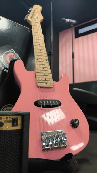 Guitarra Eléctrica Infantil Rosa