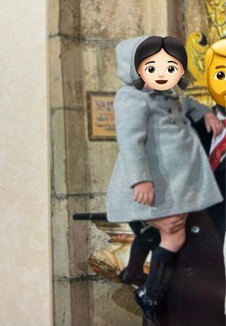 Elegate abrigo niña gris y capota a juego