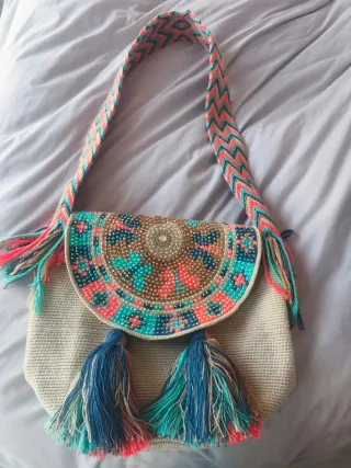 Bolso artesanal colombiano hecho a mano