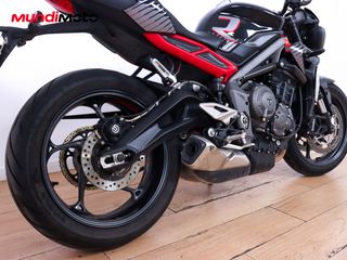 TRIUMPH STREET TRIPLE 765 R